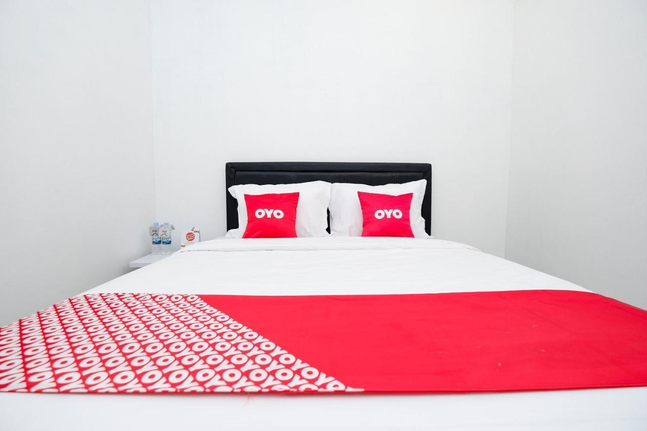 Oyo 1611 Four D'Home Solo Екстериор снимка