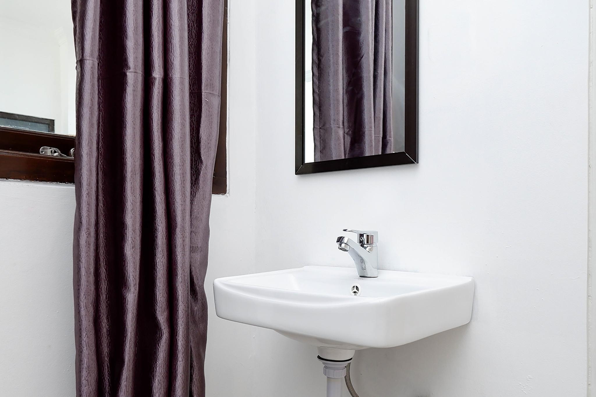 Oyo 1611 Four D'Home Solo Екстериор снимка