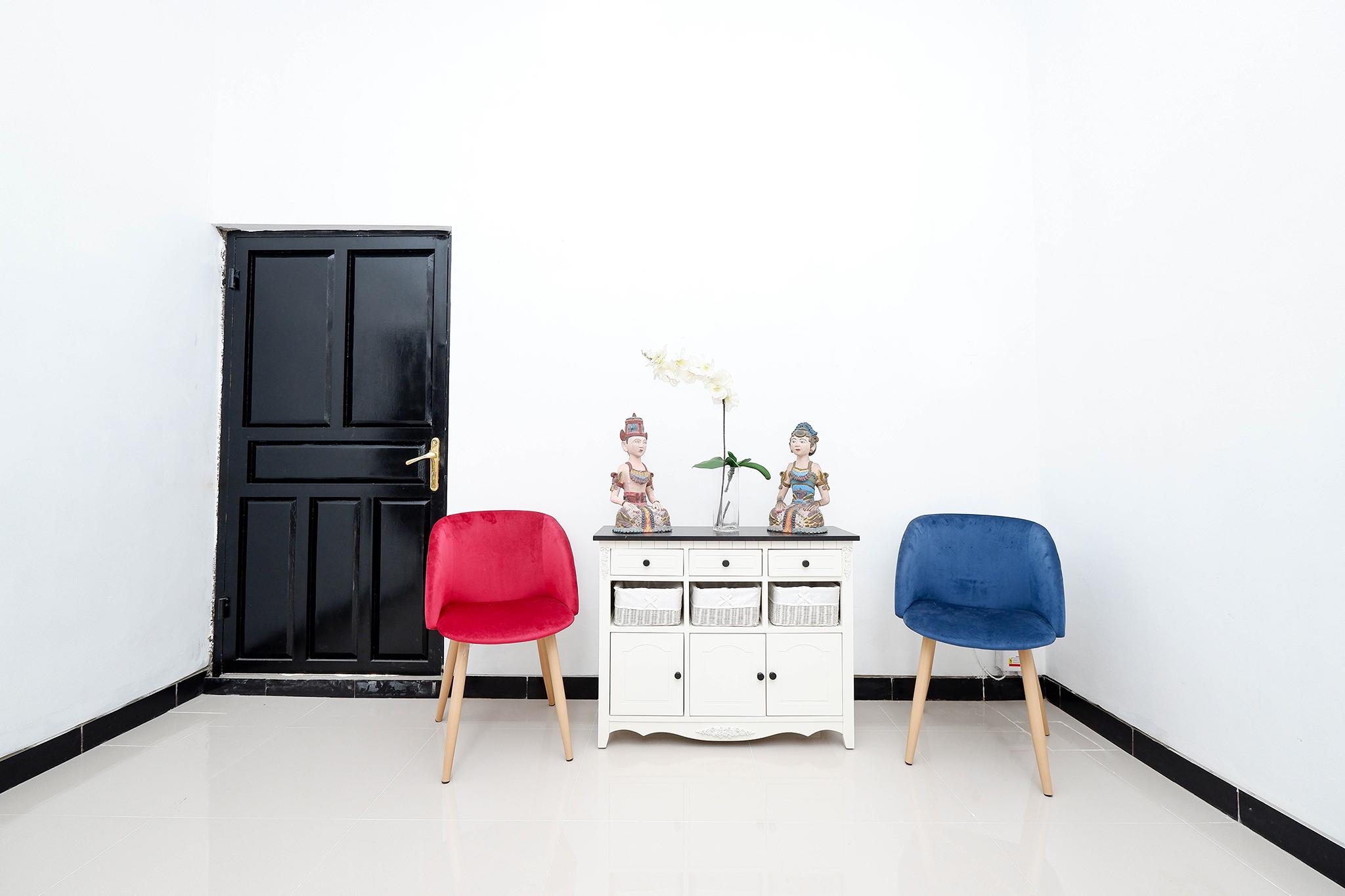 Oyo 1611 Four D'Home Solo Екстериор снимка